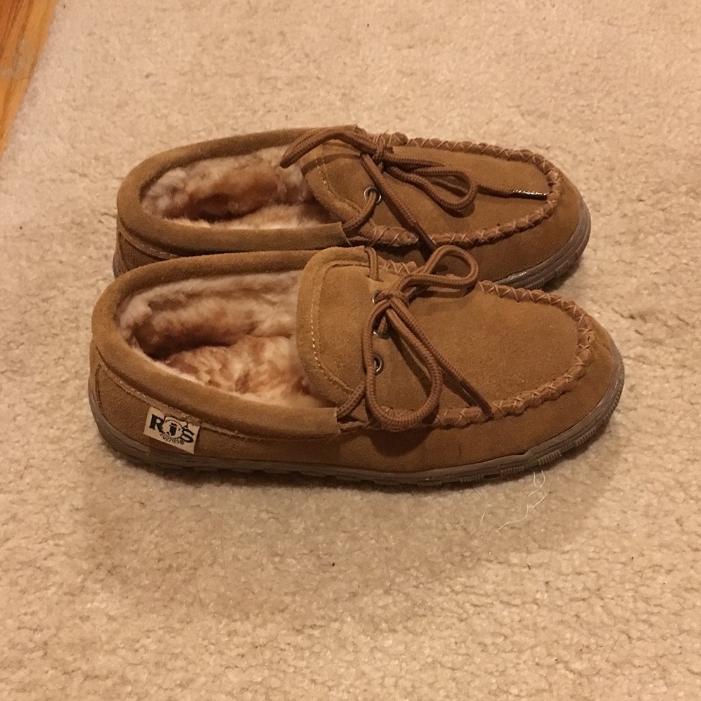 Woman's RJ's Fuzzies moccasins - Picture 4 of 7
